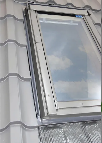 Оклад FAKRO EZV-RU для окна AHRD 55x98